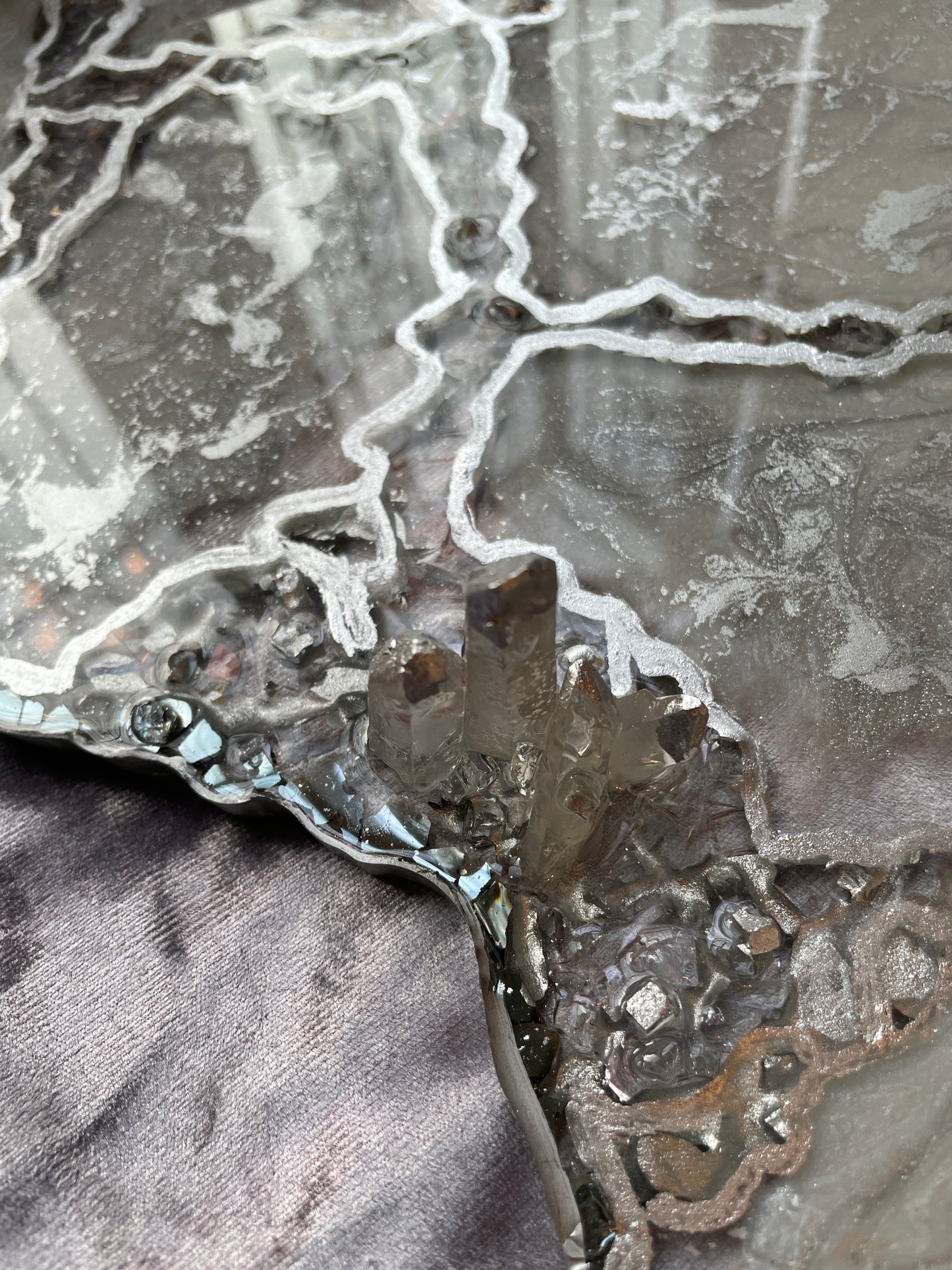 Silver and White Quartz and Glass - Extra Large Geode Resin Tray