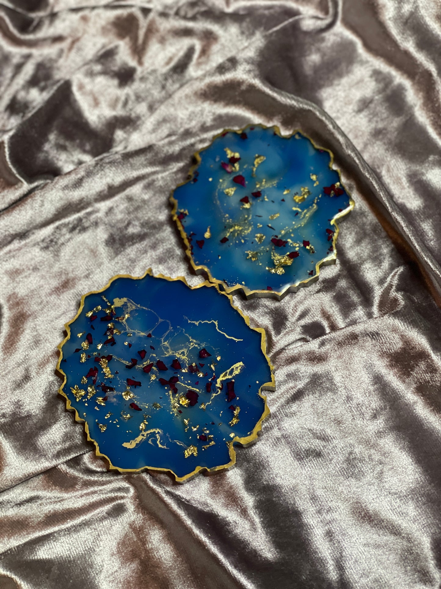 Blue ombre with gold flakes and rose petals Small Irregular Round Coasters - Set of 2