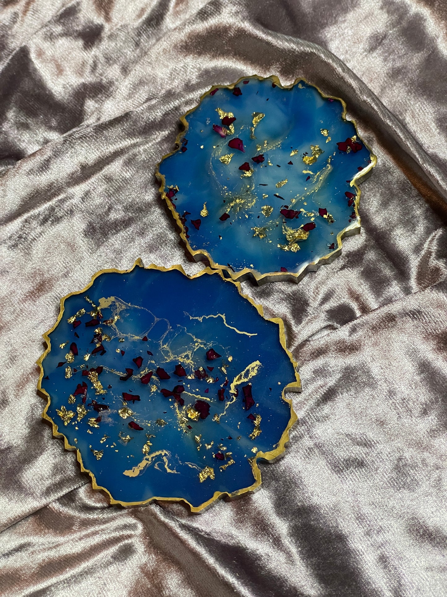 Blue ombre with gold flakes and rose petals Small Irregular Round Coasters - Set of 2