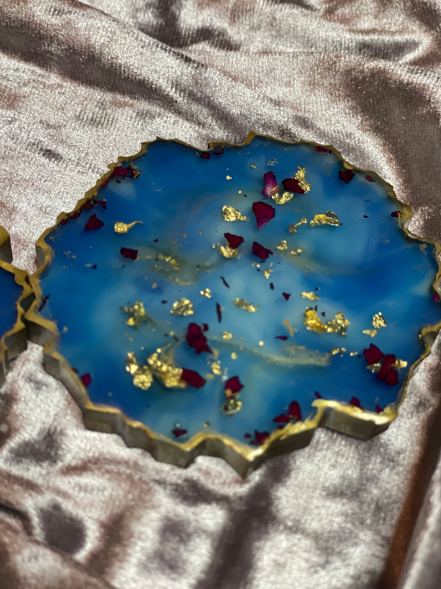 Blue ombre with gold flakes and rose petals Small Irregular Round Coasters - Set of 2