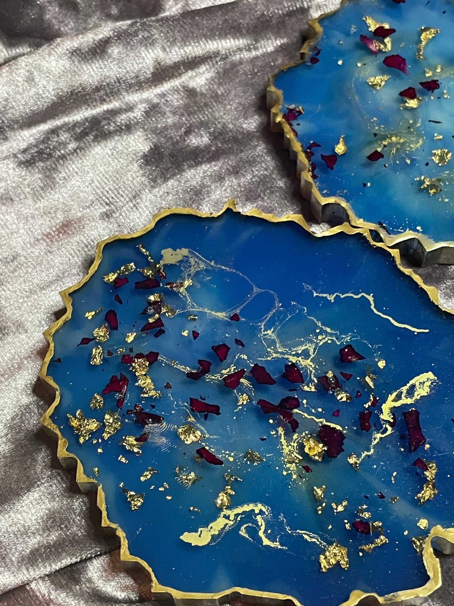 Blue ombre with gold flakes and rose petals Small Irregular Round Coasters - Set of 2