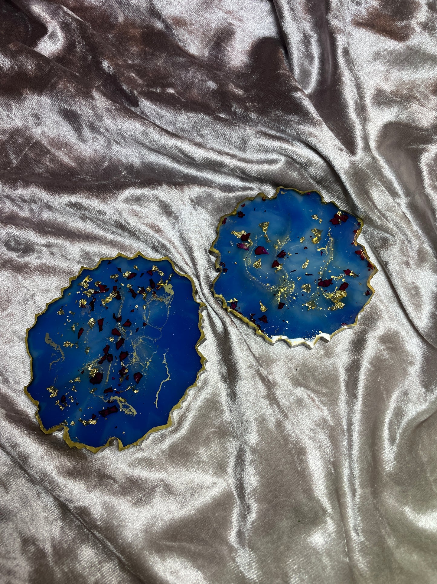 Blue ombre with gold flakes and rose petals Small Irregular Round Coasters - Set of 2