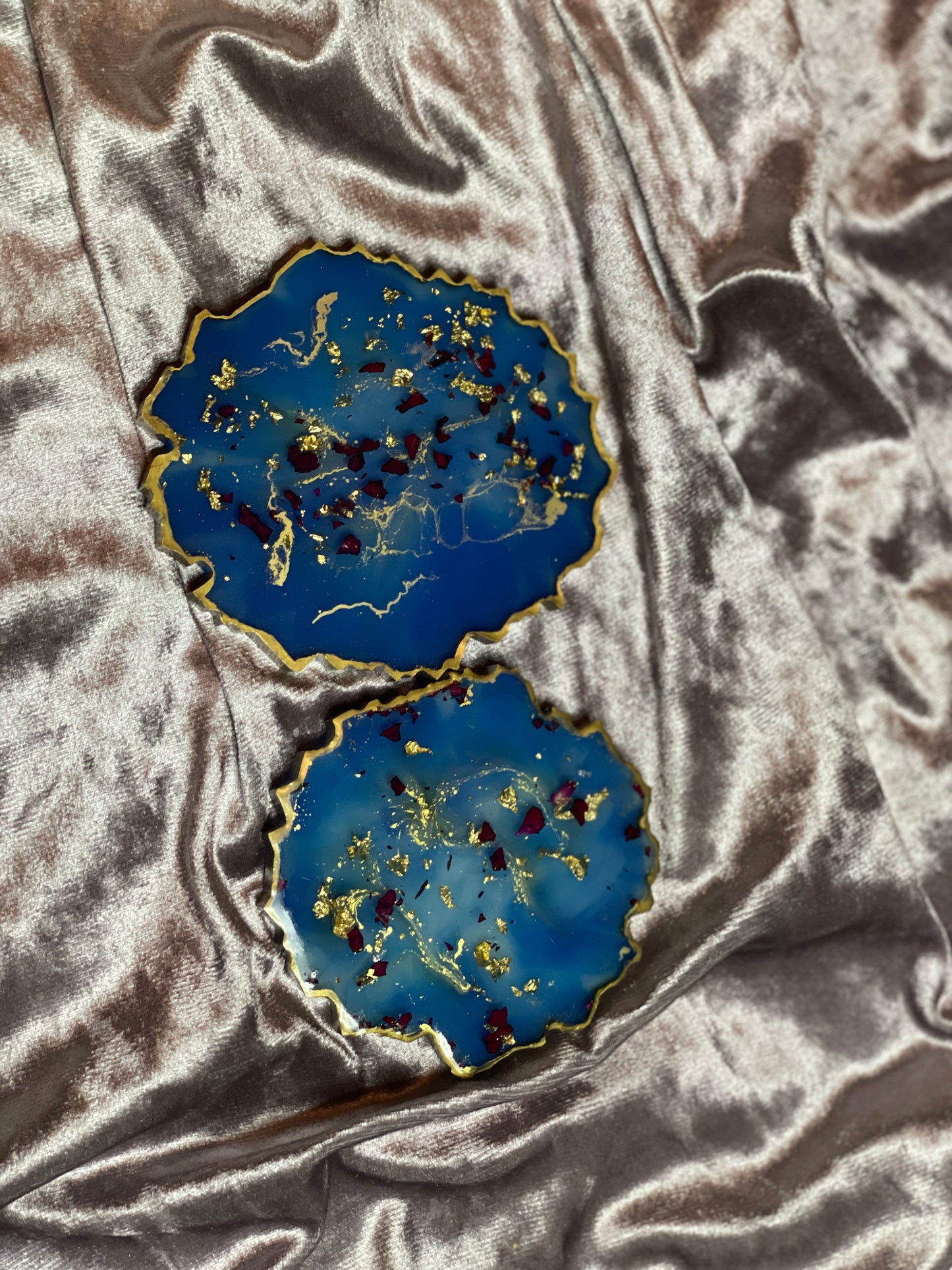 Blue ombre with gold flakes and rose petals Small Irregular Round Coasters - Set of 2