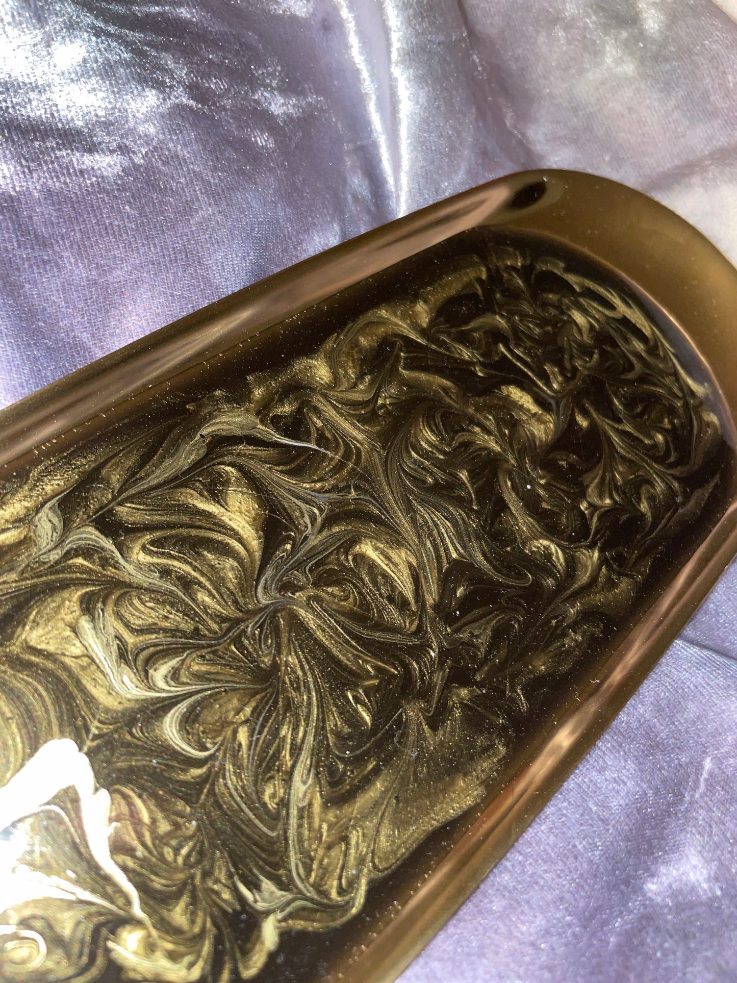 Black and gold , Oval Gold Metal Resin Trinket Tray