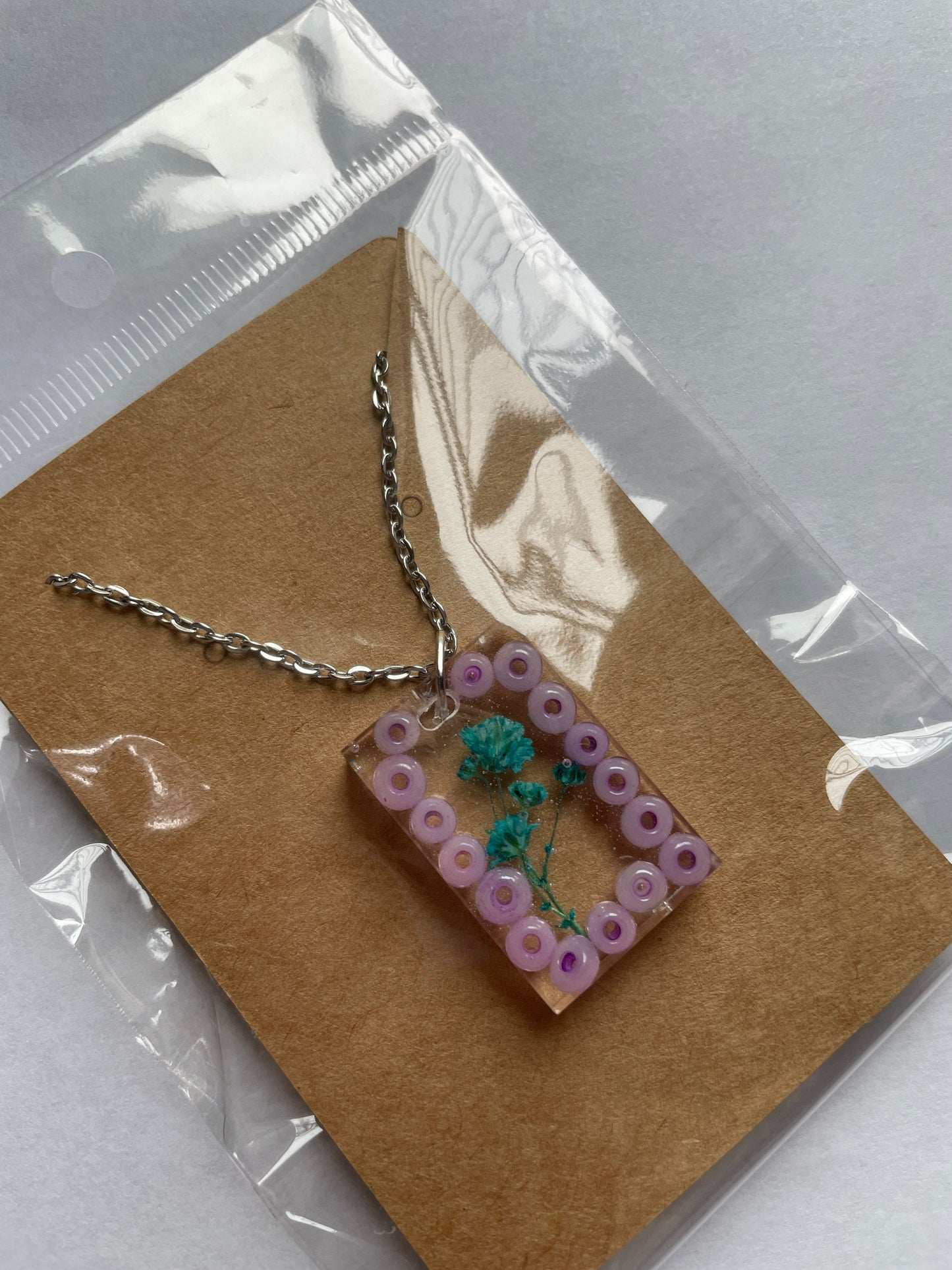 Real Dried Flowers with Bead Border Keyring - Custom - EpoxyCore - [shop_type] 