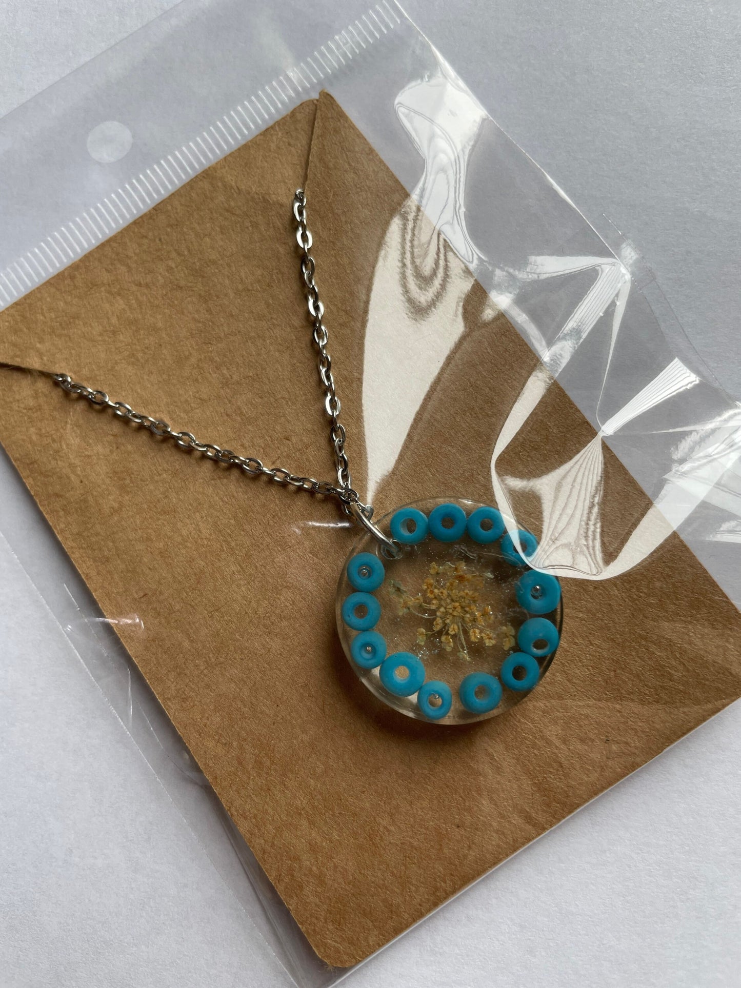 Real Dried Flowers with Bead Border Keyring - Custom - EpoxyCore - [shop_type] 