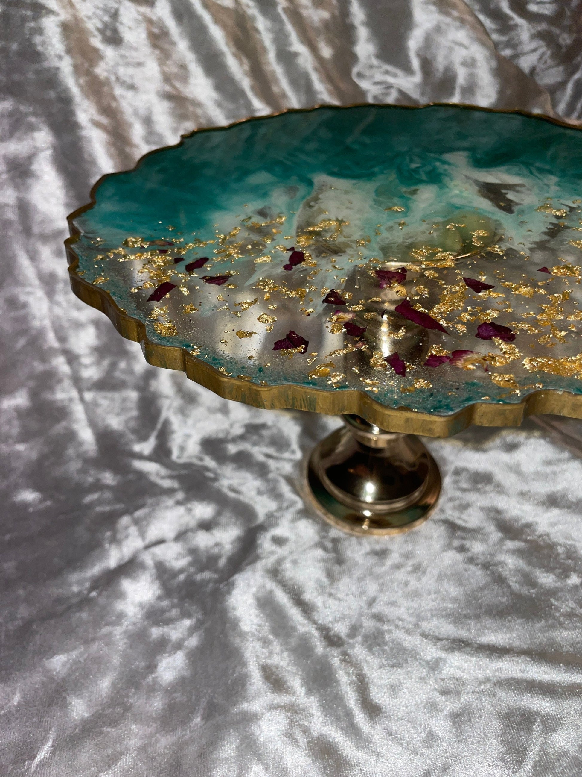 Round Pedestal Resin Cake Stand - Custom - EpoxyCore - [shop_type] 