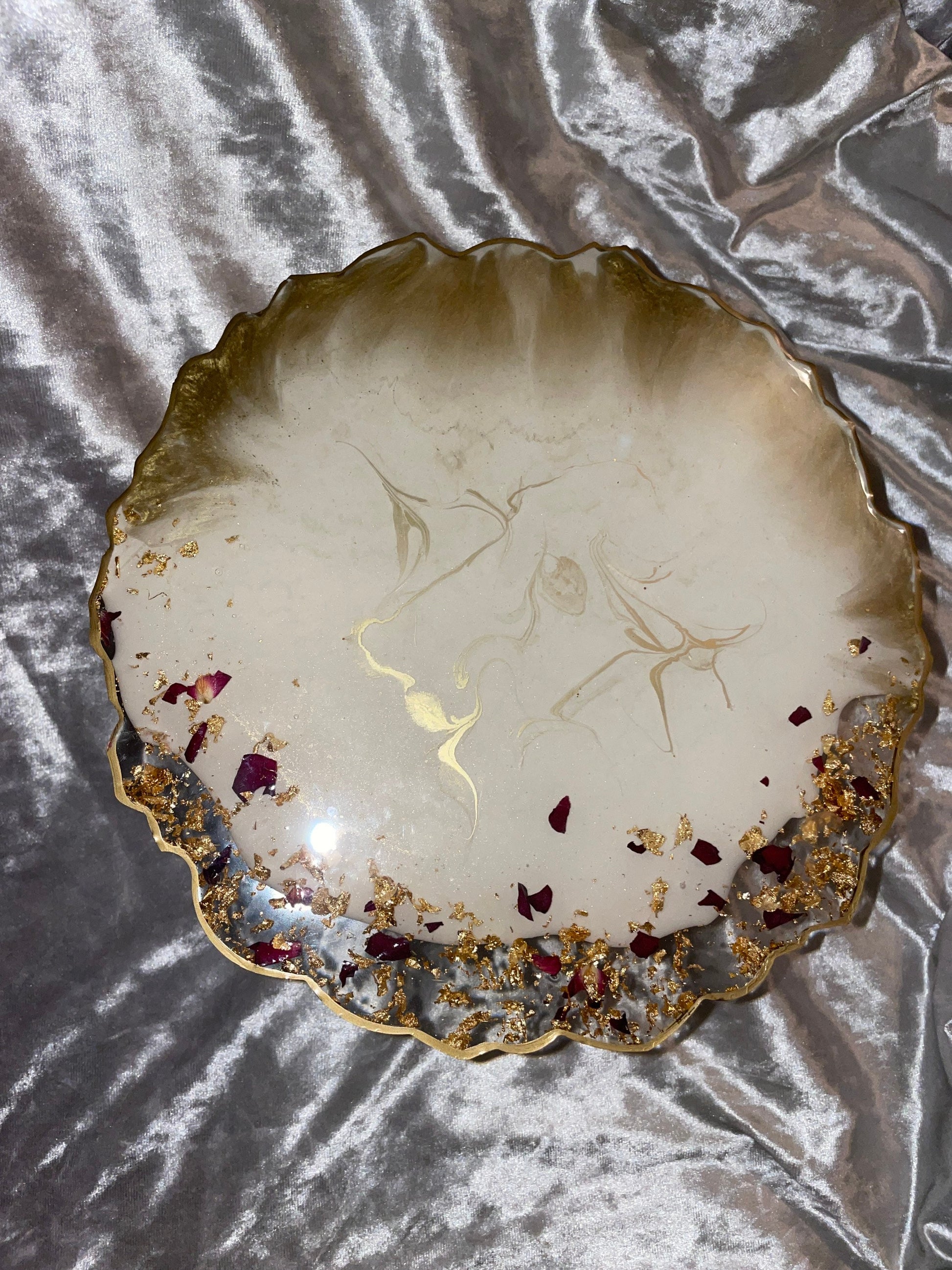 Round Pedestal Resin Cake Stand - Custom - EpoxyCore - [shop_type] 