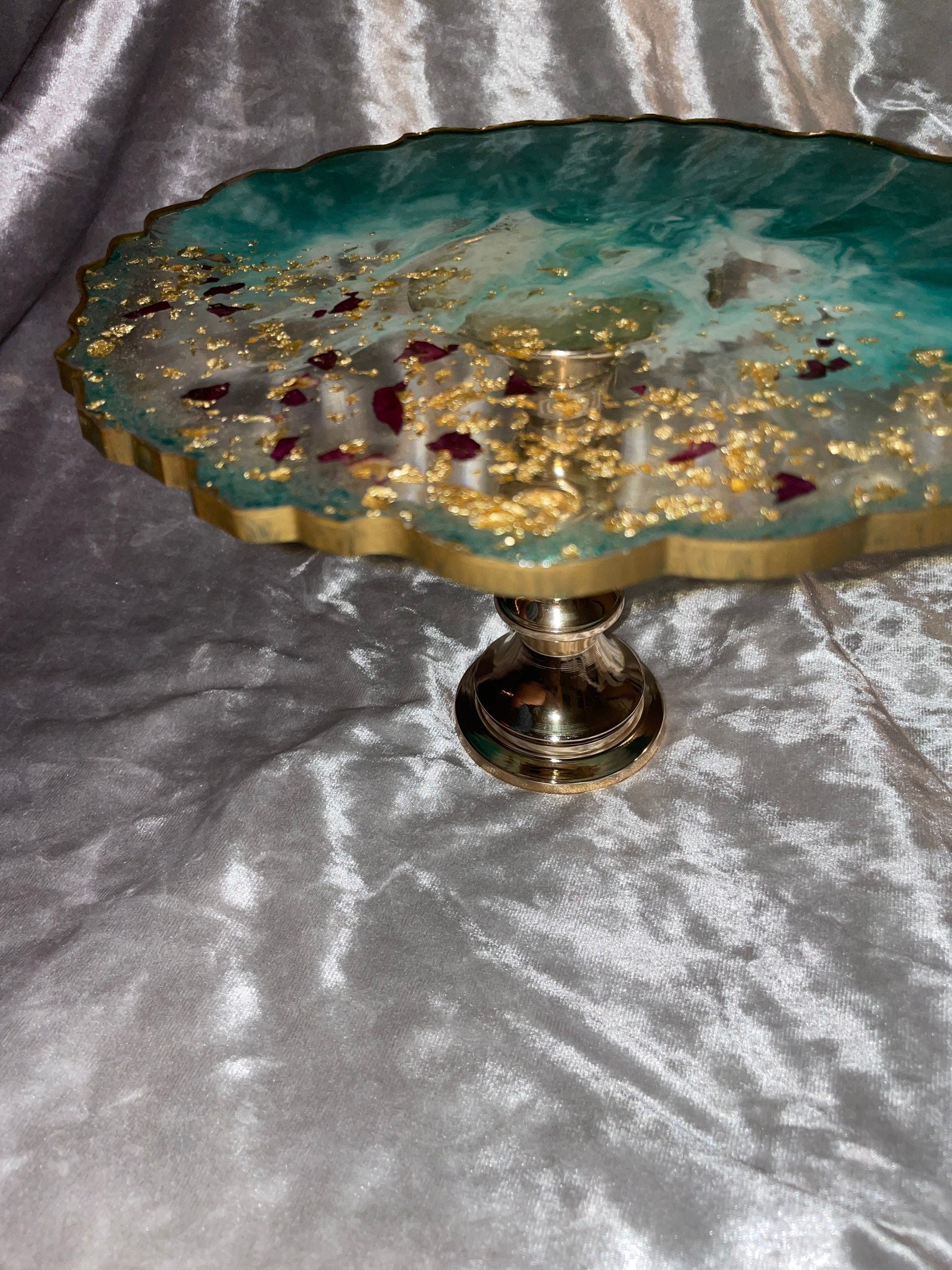 Round Pedestal Resin Cake Stand - Custom - EpoxyCore - [shop_type] 